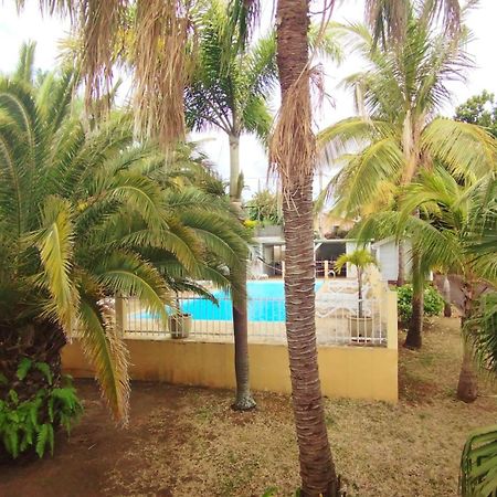 F2 Residence Oasis Terre Rouge A Saint Pierre Bagian luar foto