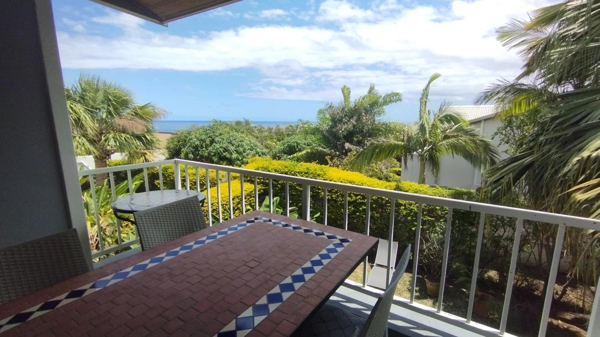 F2 Residence Oasis Terre Rouge A Saint Pierre Bagian luar foto